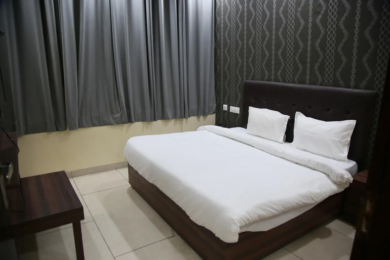 Hotel O Lavish Hotel Zirakpur