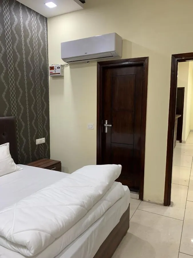 Hotel O Lavish Hotel Zirakpur