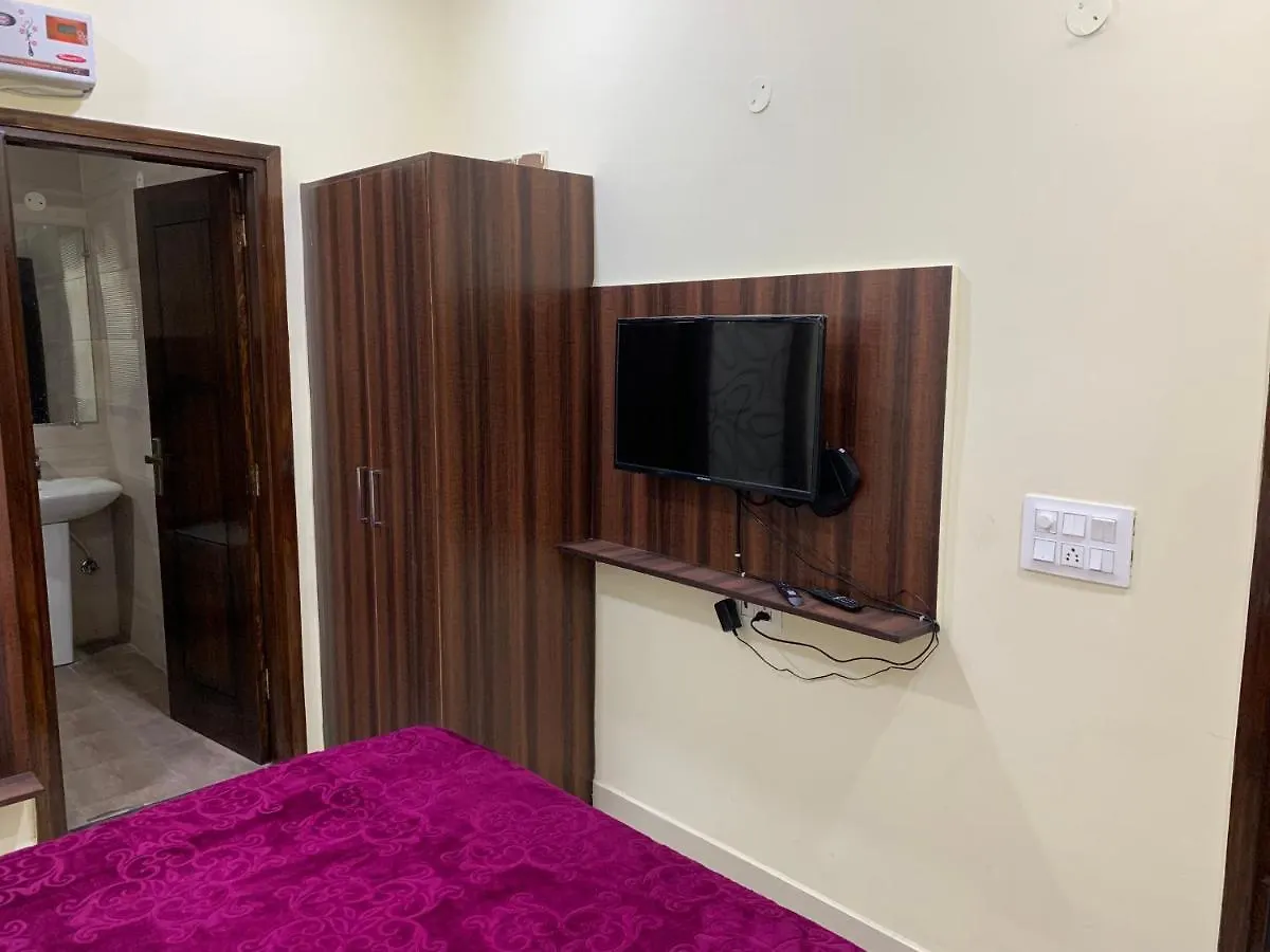 Hotel O Lavish Hotel Zirakpur