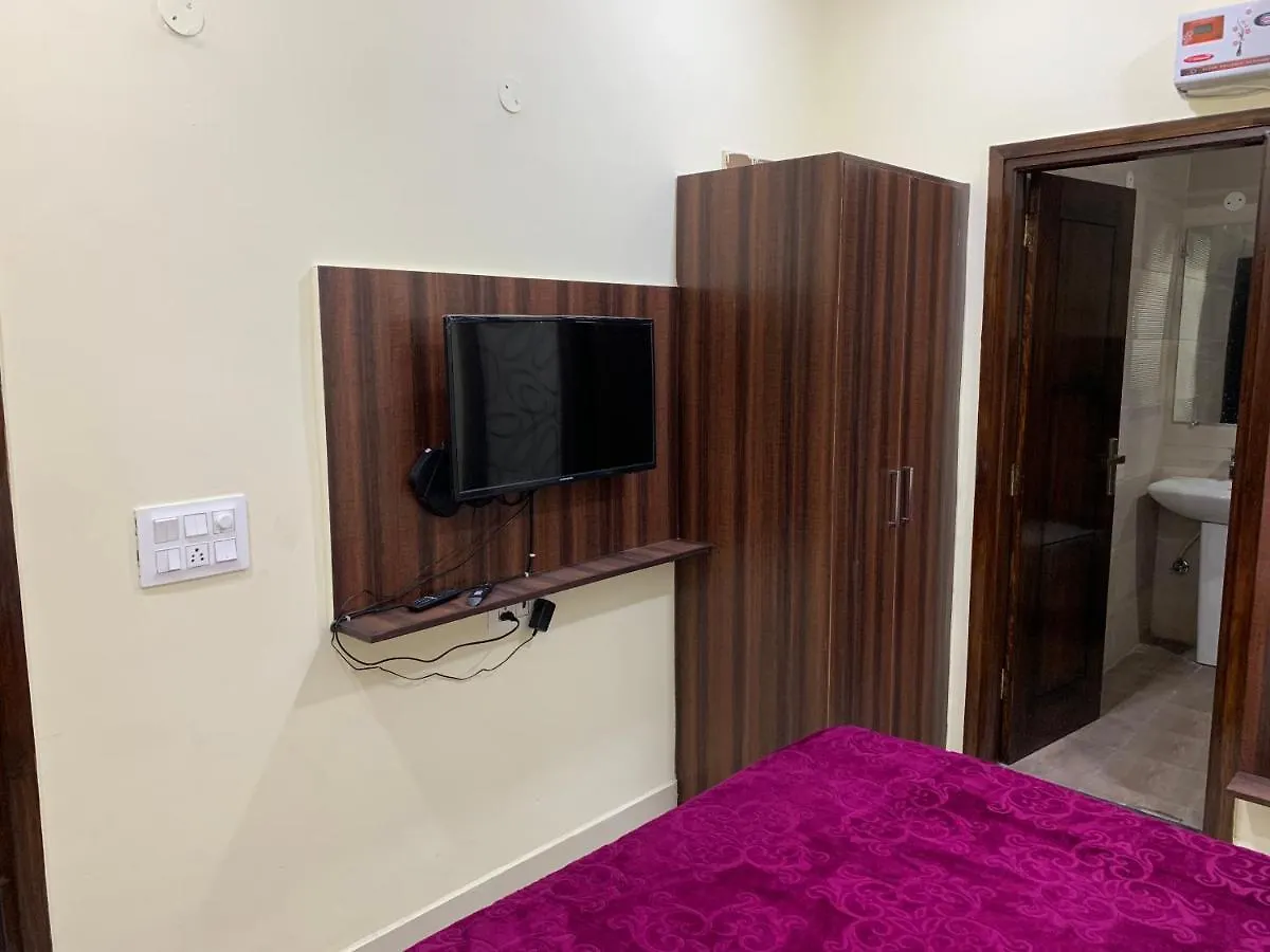 ***  Hotel O Lavish Hotel Zirakpur India
