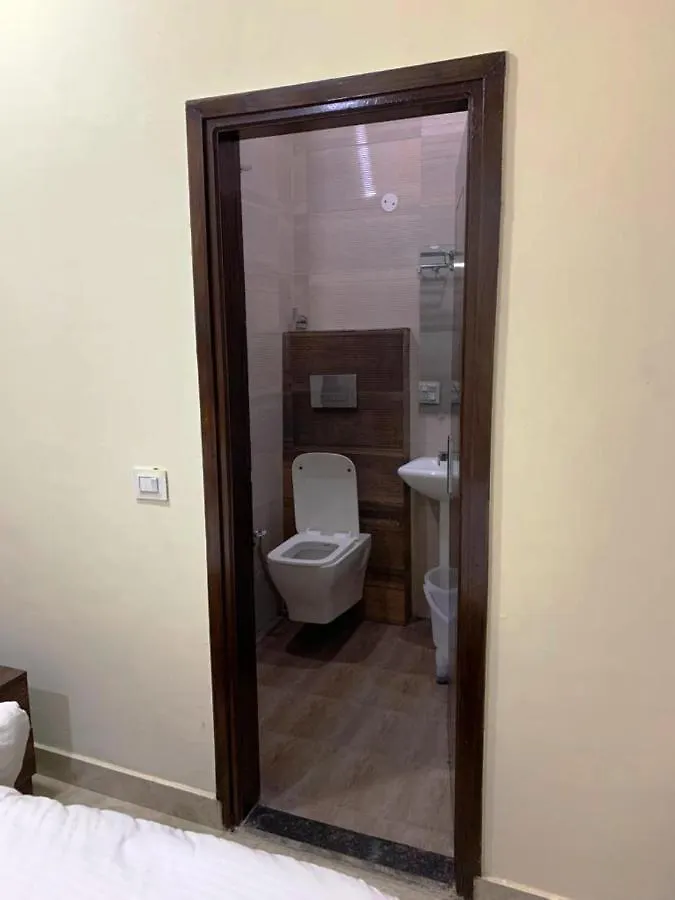 Hotel O Lavish Hotel Zirakpur