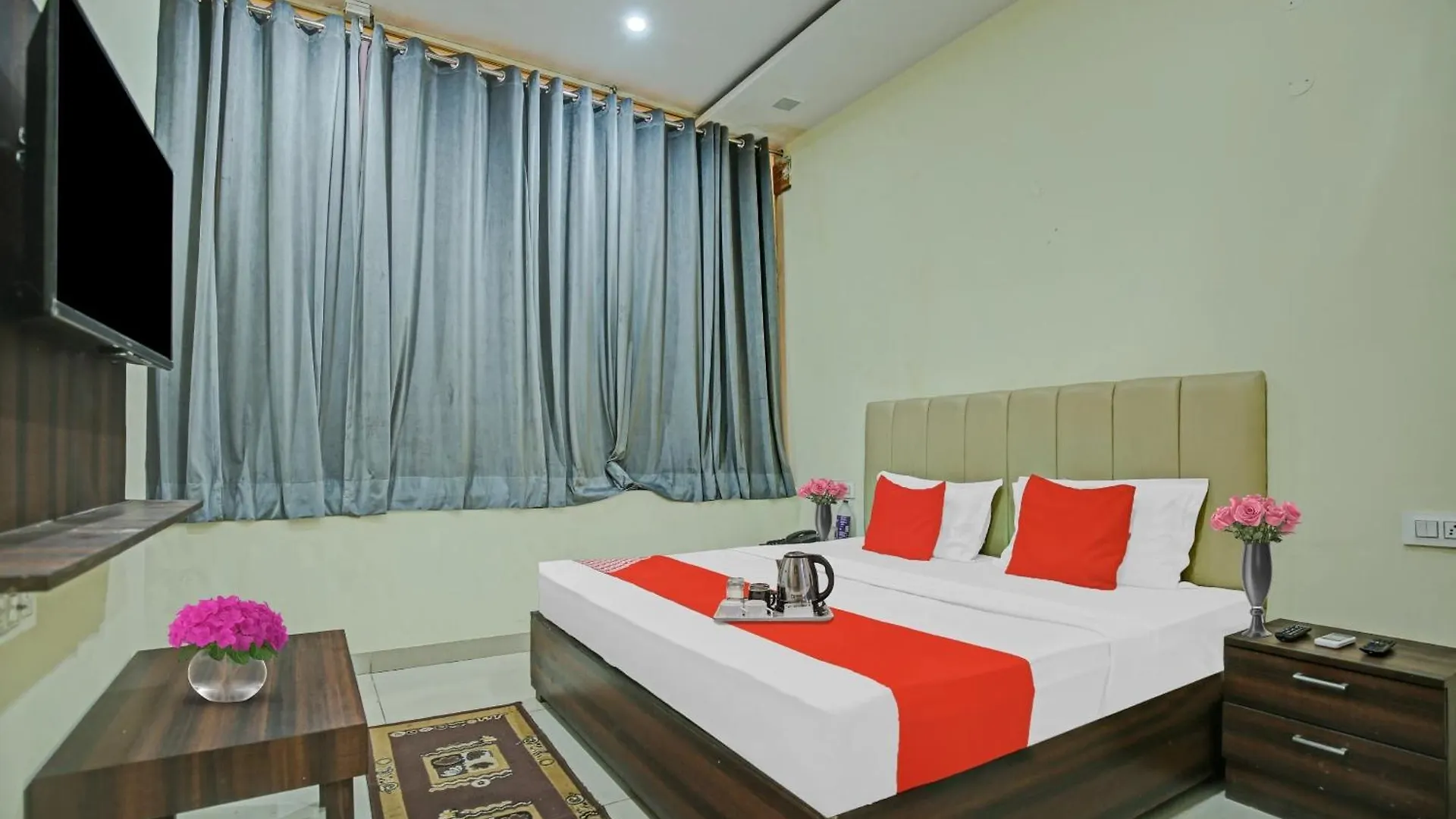 Hotel O Lavish Hotel Zirakpur