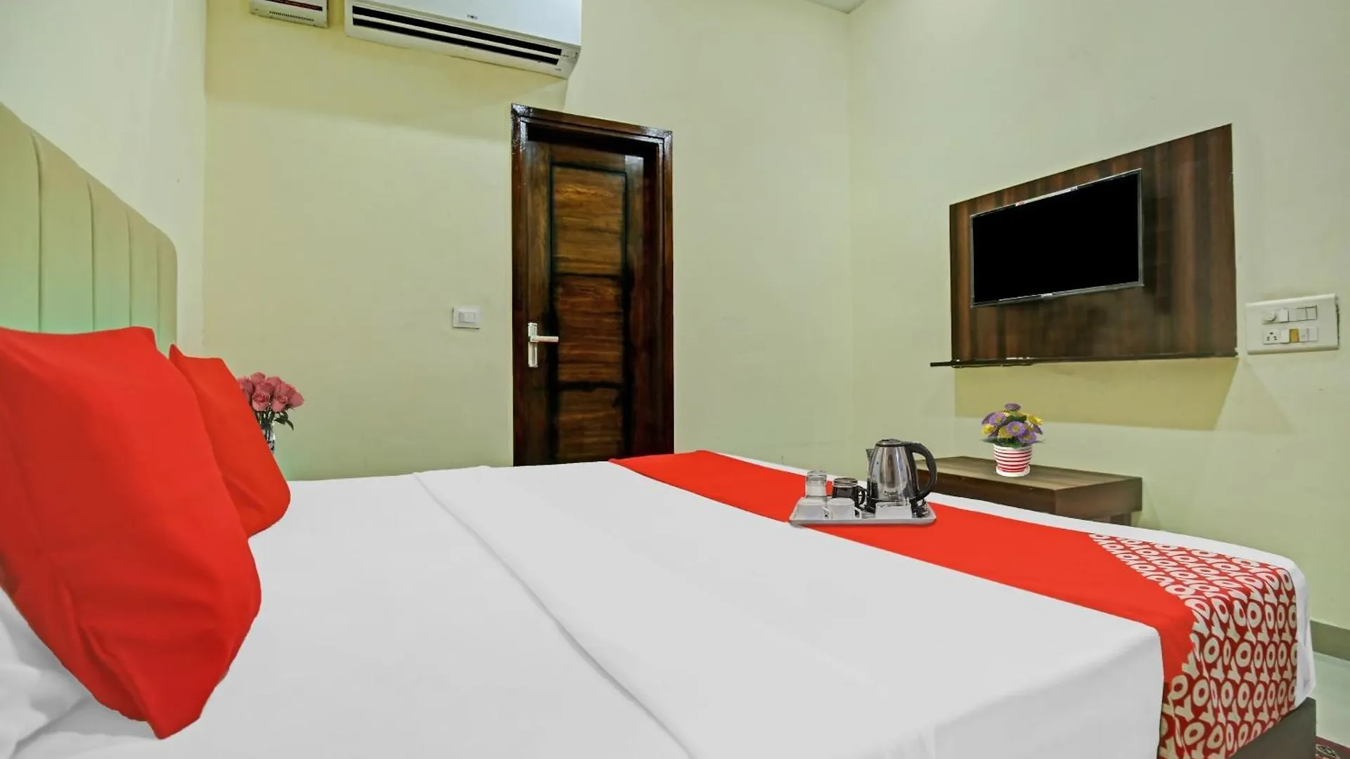 Hotel O Lavish Hotel Zirakpur