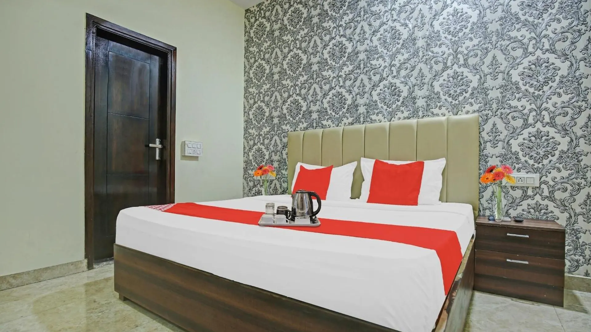 Hotel O Lavish Hotel Zirakpur